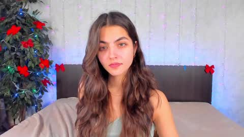 Snapshot of milana_crystal_ chatting on January 14, 2025, 11:31 am Milana online show from January 14, 2025, 11:31 am