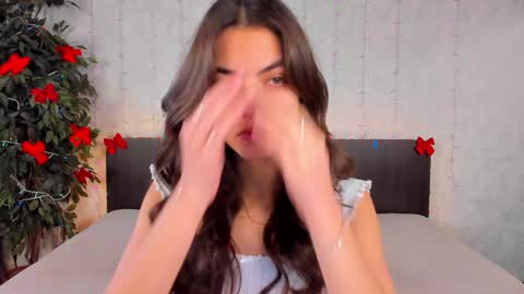 Snapshot of milana_crystal_ chatting on January 15, 2025, 8:09 am Milana online show from January 15, 2025, 8:09 am