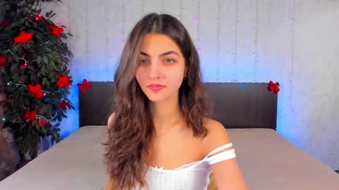 Snapshot of milana_crystal_ chatting on January 26, 2025, 8:14 am Milana online show from January 26, 2025, 8:14 am