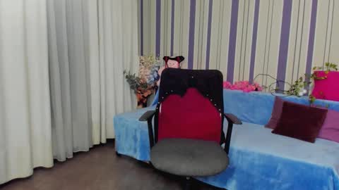 MilanaAlvis online show from October 18, 2025, 12:17 pm