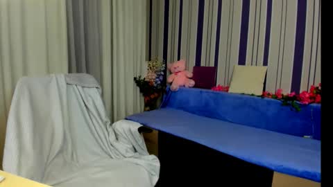 MilanaAlvis online show from November 20, 2025, 7:19 am