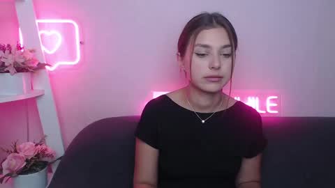 milanaangelas online show from January 26, 2025, 5:56 am