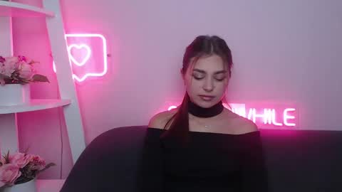 milanaangelas online show from January 31, 2025, 5:51 am