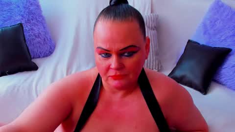 Snapshot of milanabiegert chatting on February 24, 2025, 10:15 am Lana online show from February 24, 2025, 10:15 am