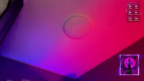 analiMilana online show from November 18, 2025, 4:44 pm