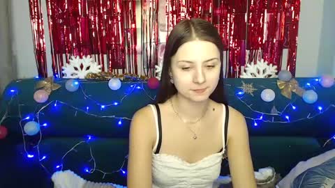Snapshot of milanaroz chatting on December 22, 2024, 5:45 am milanaroz online show from December 22, 2024, 5:45 am