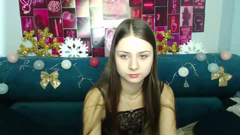 Snapshot of milanaroz chatting on December 27, 2024, 5:52 am milanaroz online show from December 27, 2024, 5:52 am