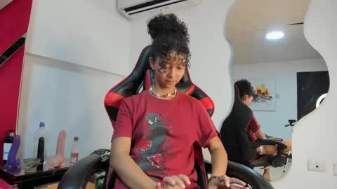 milanx2 online show from January 19, 2025, 11:53 pm