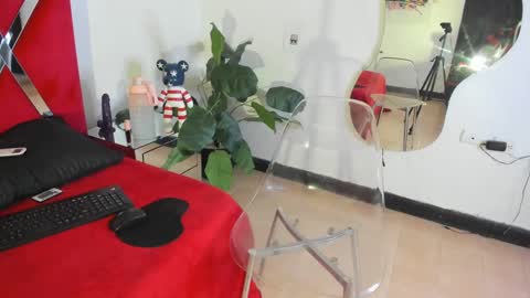 milanx2 online show from September 23, 2025, 9:18 pm