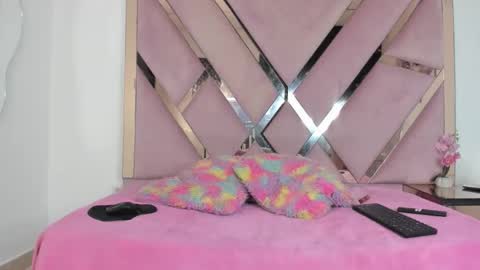 milanx2 online show from October 25, 2025, 6:35 pm