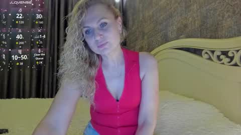 milanna_x online show from October 16, 2025, 4:52 pm