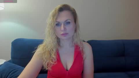 milanna_x online show from November 30, 2025, 7:40 pm