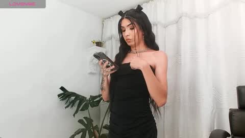 Snapshot of milansantana24 chatting on December 3, 2024, 12:24 am MILAN SANTANA online show from December 3, 2024, 12:24 am