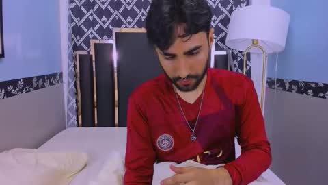 Snapshot of milanzaire chatting on October 24, 2025, 12:30 am milanzaire online show from October 24, 2025, 12:30 am