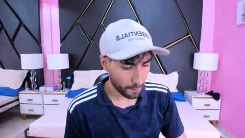 Snapshot of milanzaire chatting on October 29, 2025, 2:03 am milanzaire online show from October 29, 2025, 2:03 am