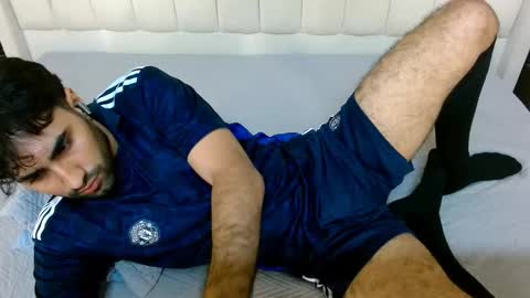 Snapshot of milanzaire chatting on December 13, 2025, 8:36 pm milanzaire online show from December 13, 2025, 8:36 pm