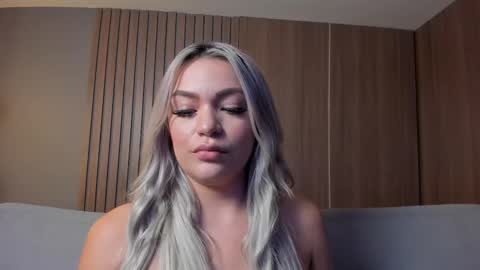Snapshot of milaowens chatting on February 18, 2025, 2:06 pm Sexy Mila online show from February 18, 2025, 2:06 pm