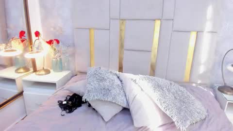 Snapshot of milasaenz1 chatting on November 4, 2025, 12:48 pm Cami online show from November 4, 2025, 12:48 pm