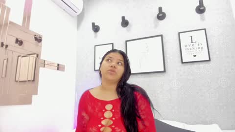 Snapshot of mile_u chatting on January 22, 2025, 3:20 am Milena online show from January 22, 2025, 3:20 am