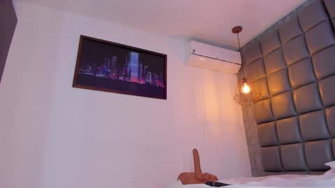 Snapshot of mile_u chatting on March 12, 2025, 6:51 am Milena online show from March 12, 2025, 6:51 am