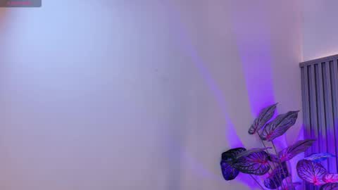 milena_lawson online show from November 27, 2025, 11:34 am