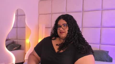 Snapshot of miley_colins0 chatting on November 8, 2025, 9:02 pm Miley online show from November 8, 2025, 9:02 pm