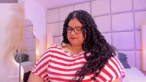 Snapshot of miley_colins0 chatting on November 21, 2025, 7:34 pm Miley online show from November 21, 2025, 7:34 pm