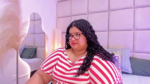 Snapshot of miley_colins0 chatting on November 27, 2025, 7:27 pm Miley online show from November 27, 2025, 7:27 pm