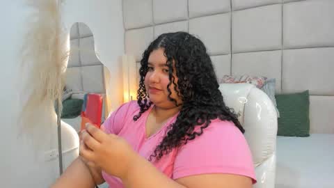 Snapshot of miley_colins0 chatting on December 3, 2025, 8:07 pm Miley online show from December 3, 2025, 8:07 pm