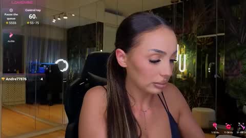 Snapshot of mileysin chatting on December 14, 2025, 2:44 pm Miley Sin online show from December 14, 2025, 2:44 pm