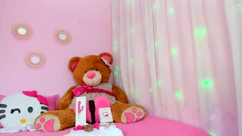 Antonella online show from March 1, 2025, 4:33 pm