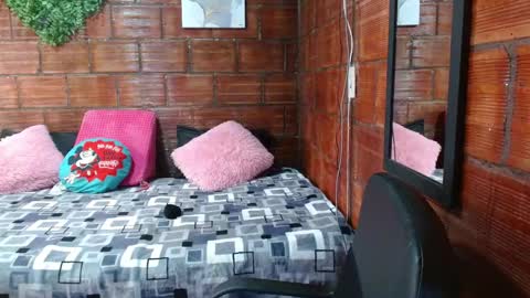 Ana online show from September 13, 2025, 7:13 pm