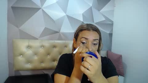 Snapshot of milf_hugeboobs chatting on December 14, 2025, 10:42 am milf_hugeboobs online show from December 14, 2025, 10:42 am