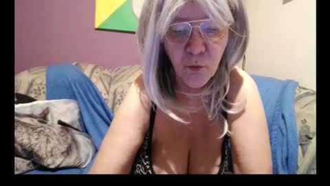 Milfchantal online show from January 24, 2025, 7:51 am