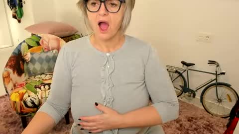 MilfElla online show from January 30, 2025, 8:54 am