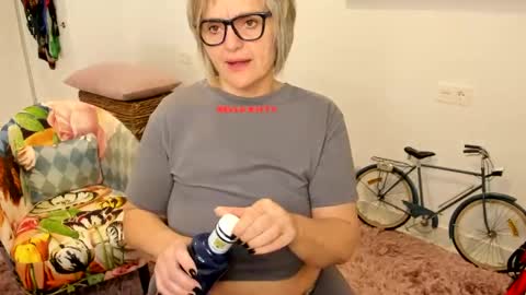 MilfElla online show from February 2, 2025, 12:46 pm