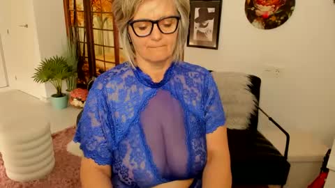 MilfElla online show from March 4, 2025, 1:59 pm