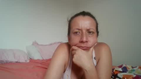 milfevha online show from October 16, 2025, 1:45 pm