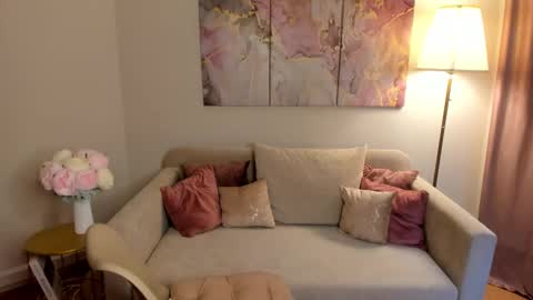 Snapshot of milinafox chatting on November 28, 2025, 2:58 am milinafox online show from November 28, 2025, 2:58 am