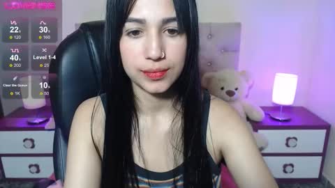 Snapshot of milk_little4u chatting on October 22, 2025, 3:40 am luci online show from October 22, 2025, 3:40 am