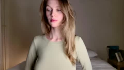 Snapshot of milky__way_ chatting on December 4, 2025, 2:59 pm milky__way_ online show from December 4, 2025, 2:59 pm