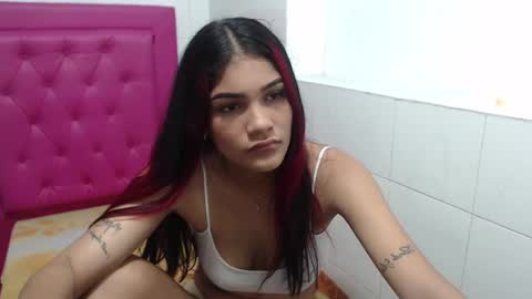 Snapshot of milkyway_18 chatting on February 18, 2025, 12:39 pm milkyway_18 online show from February 18, 2025, 12:39 pm
