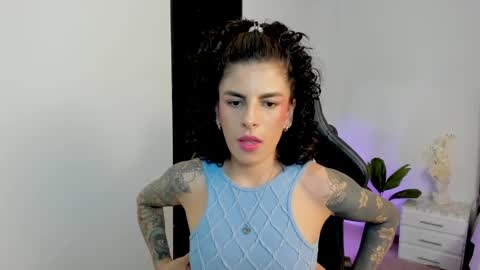 Snapshot of milla_pixxie chatting on December 16, 2024, 4:45 am Milagros online show from December 16, 2024, 4:45 am