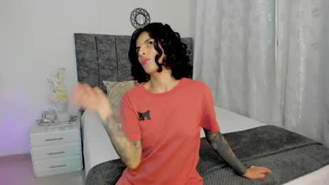 Snapshot of milla_pixxie chatting on February 15, 2025, 4:03 am Milagros online show from February 15, 2025, 4:03 am