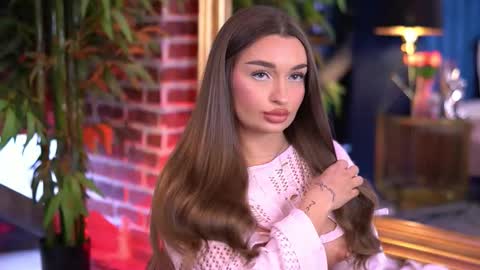 Milla online show from December 4, 2025, 7:39 am