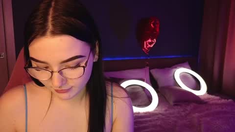 Millie online show from February 25, 2025, 4:46 am