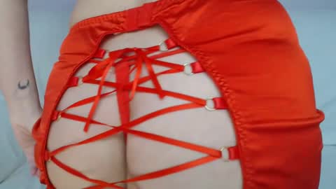 Snapshot of milly_hottt chatting on January 22, 2025, 2:56 pm Milly online show from January 22, 2025, 2:56 pm