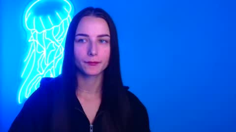 Milly online show from September 19, 2025, 5:42 am