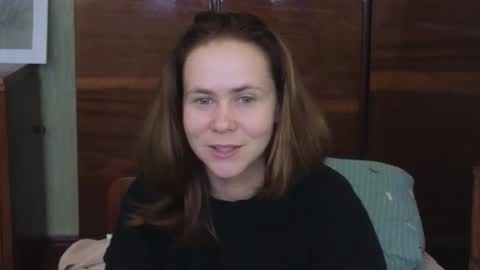 Snapshot of milora_ chatting on September 11, 2025, 8:58 am Mila online show from September 11, 2025, 8:58 am