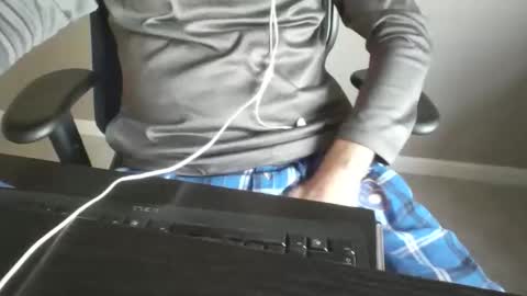 milwaukeebadger24 online show from November 12, 2025, 1:44 pm